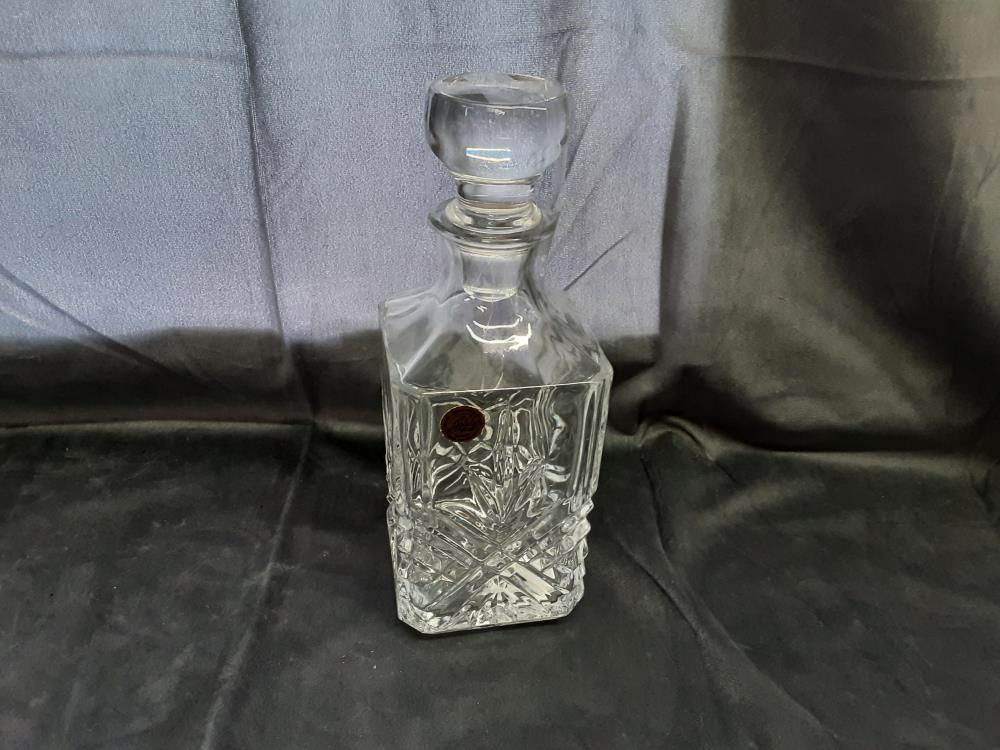 CARAFE A WHISKY EN CRISTAL AVEC BOUCHON