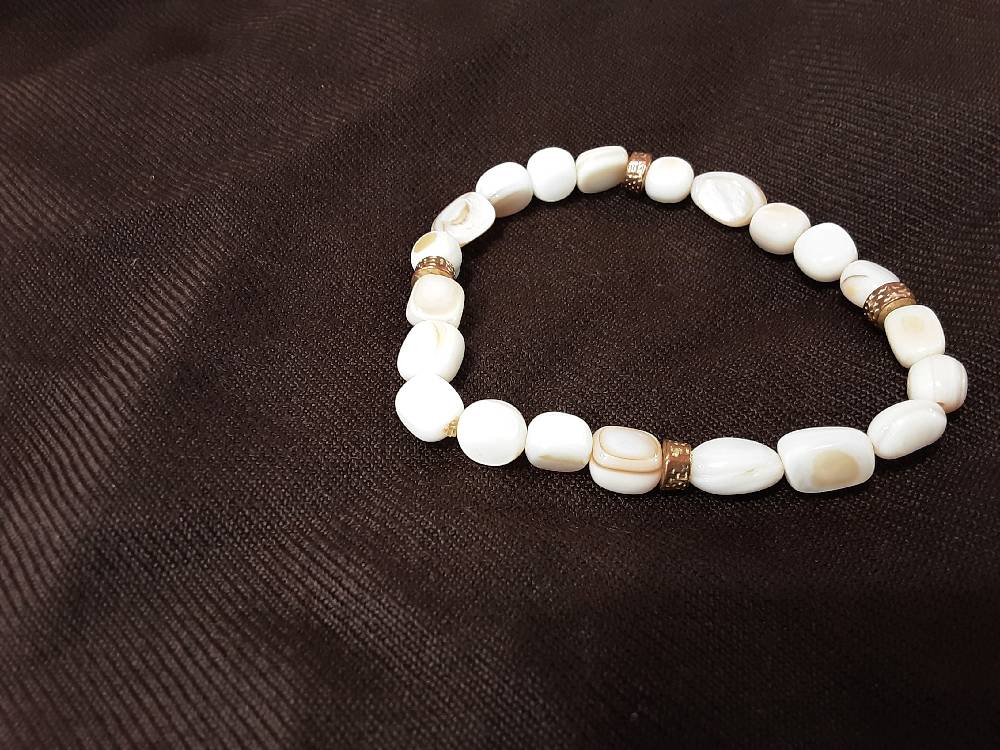 BRACELET BLANC NACRE