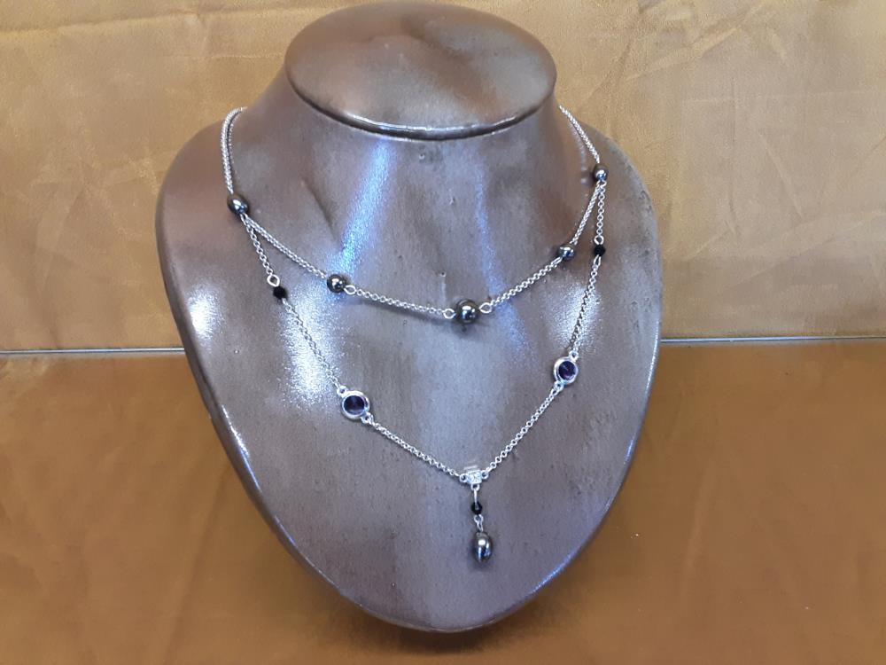 COLLIER DOUBLE DIFFÉRENTES PERLES