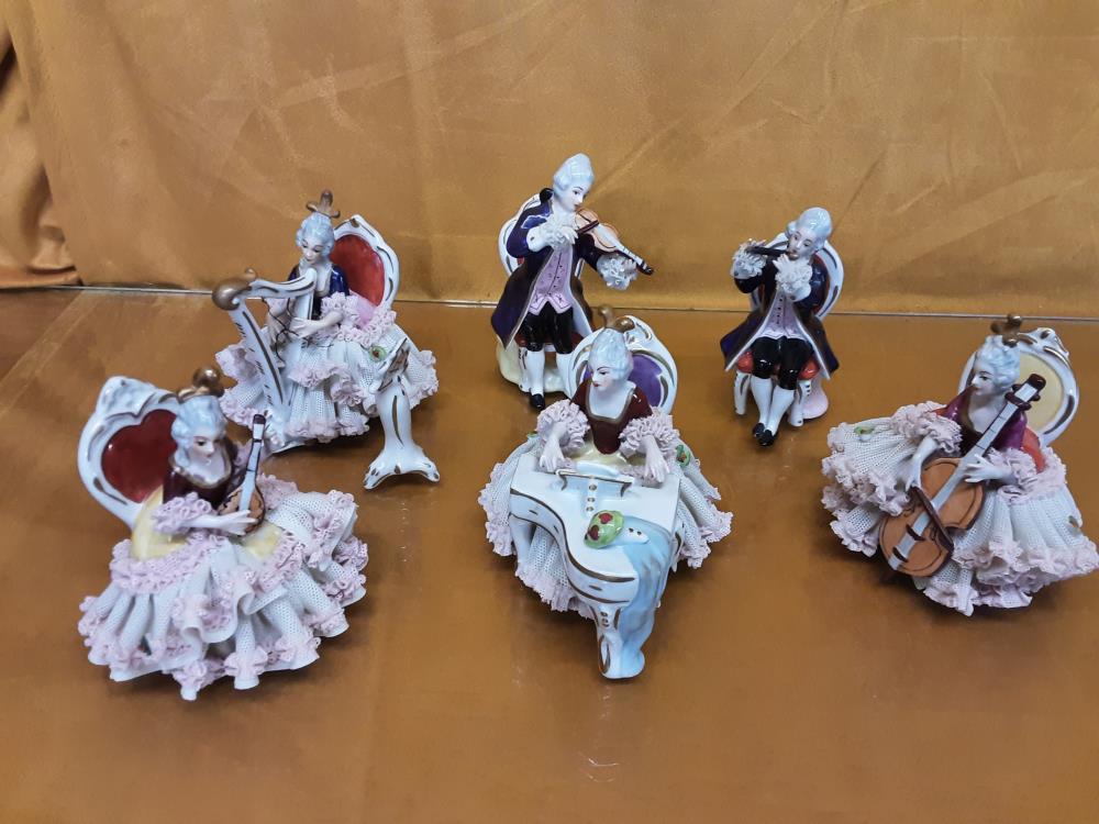 LOT DE 6 FIGURINES MUSICIENS PORCELAINE DE MEISEN