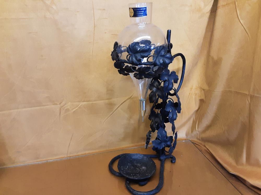 DISTRIBUTEUR A ALCOOL VERRE ET FER FORGE HAUT 50CM