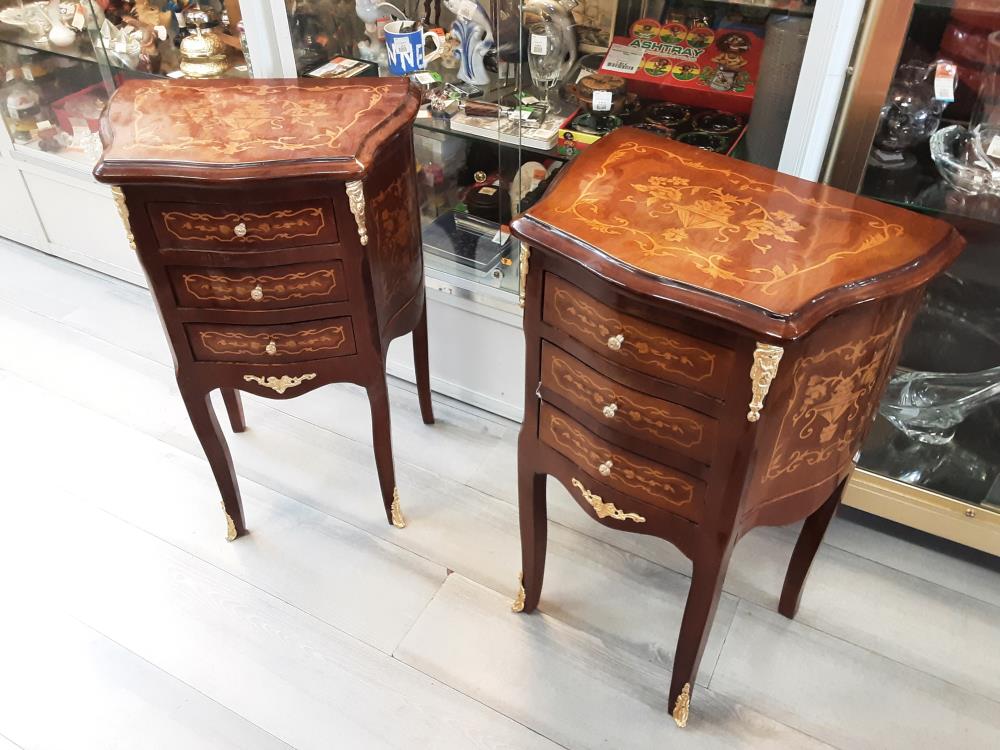 GUERIDON MARQUETE GALBE 3 TIROIRS