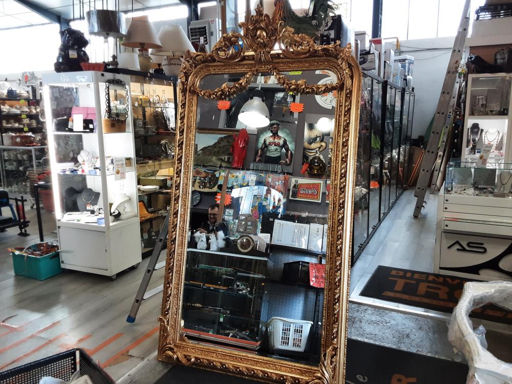 MIROIR TGM BAROQUE CADRE BOIS DORE GUIRLANDES DOREES