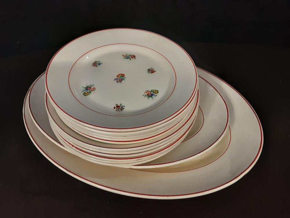 LOT DE VAISSELLES DECOR FLEURS 14 PIECES