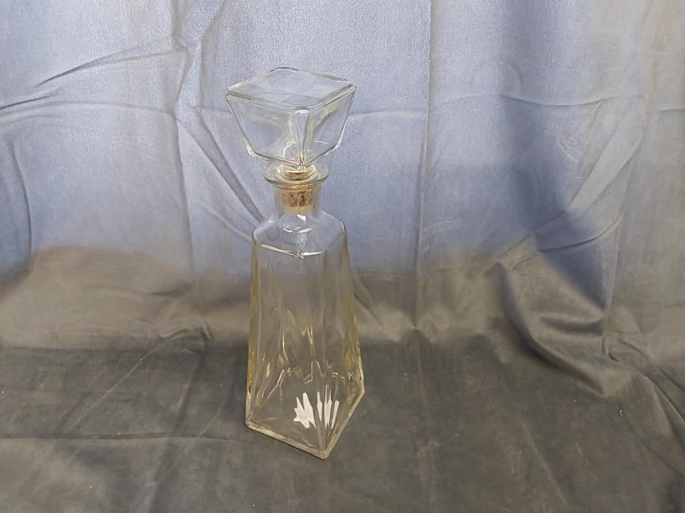 CARAFE BOUCHON CARRE EN VERRE