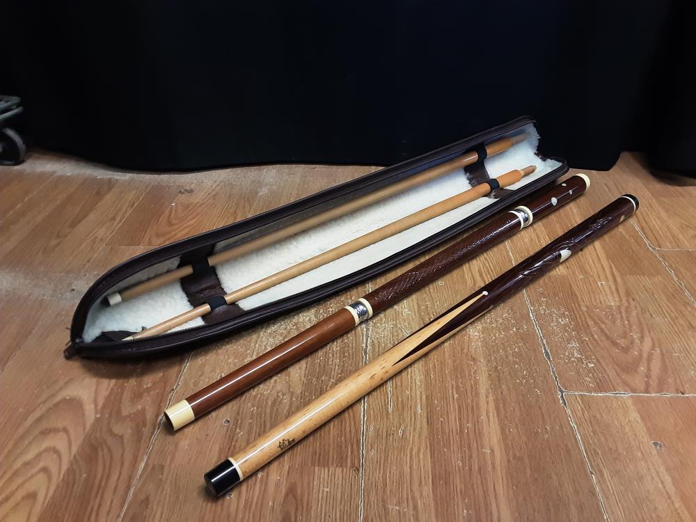 LOT DE 2 QUEUES DE BILLARDS AVEC HOUSE