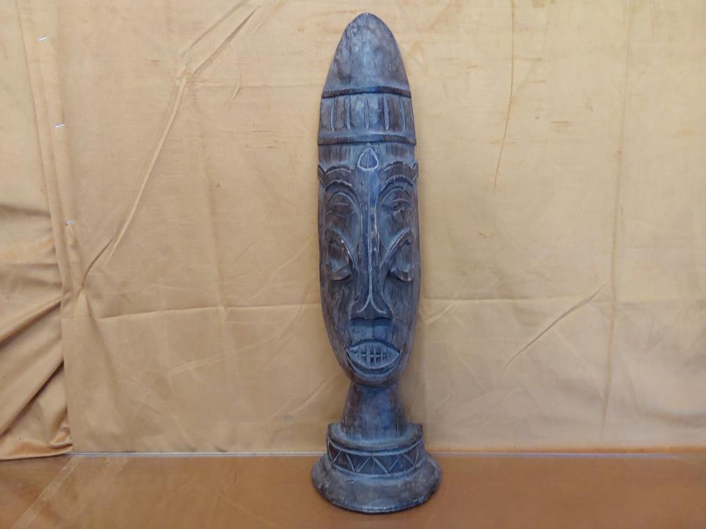 MASQUE SUR PIED AFRICAIN EN BOIS