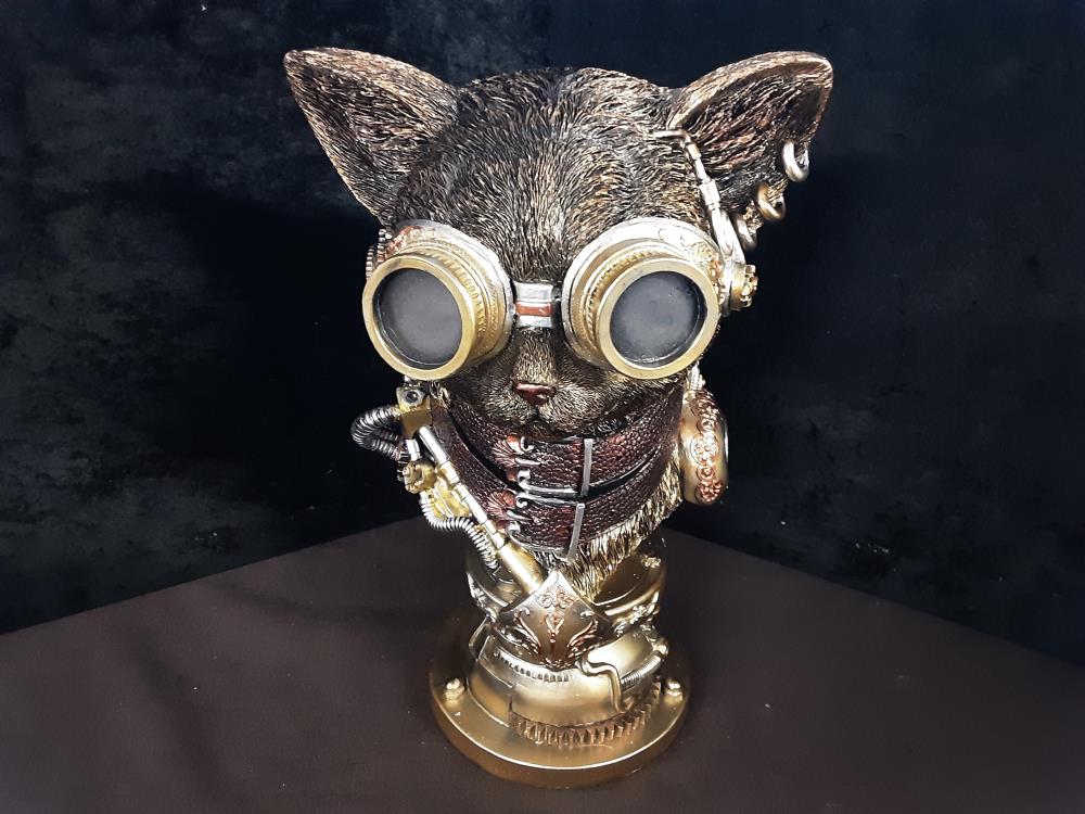 CHAT GM A LUNETTES MECANIQUE EN RESINE (SP-38)