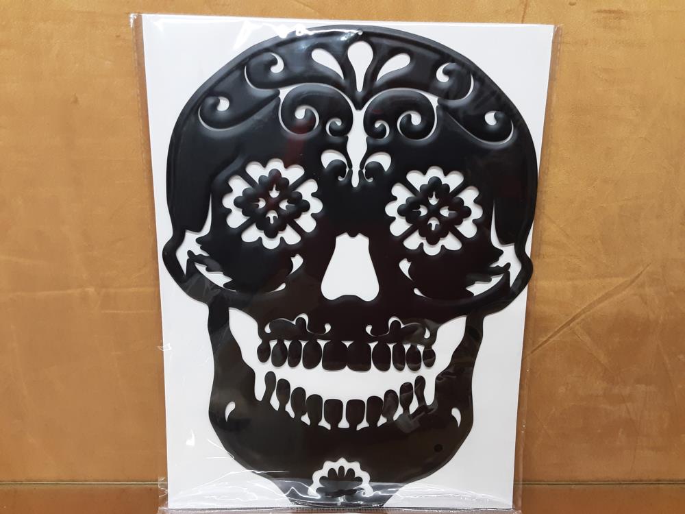 TABLEAU AJOURÉ TETE DE MORT EN MÉTAL (NY-49)