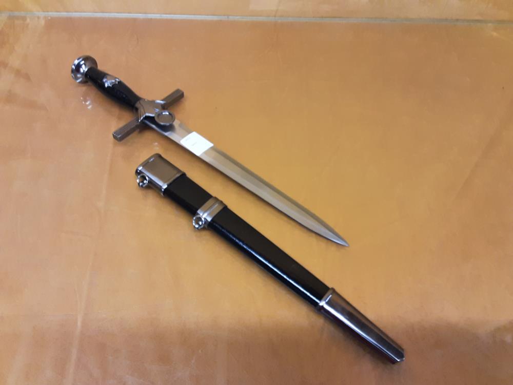 DAGUE AVEC ÉTUI L.45CM (LW-82)