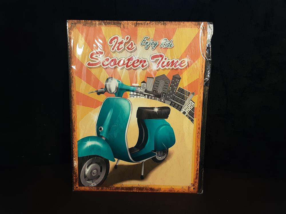 PLAQUE MÉTAL 25X33CM IT'S SCOOTER TIME (8PL-492825331111)