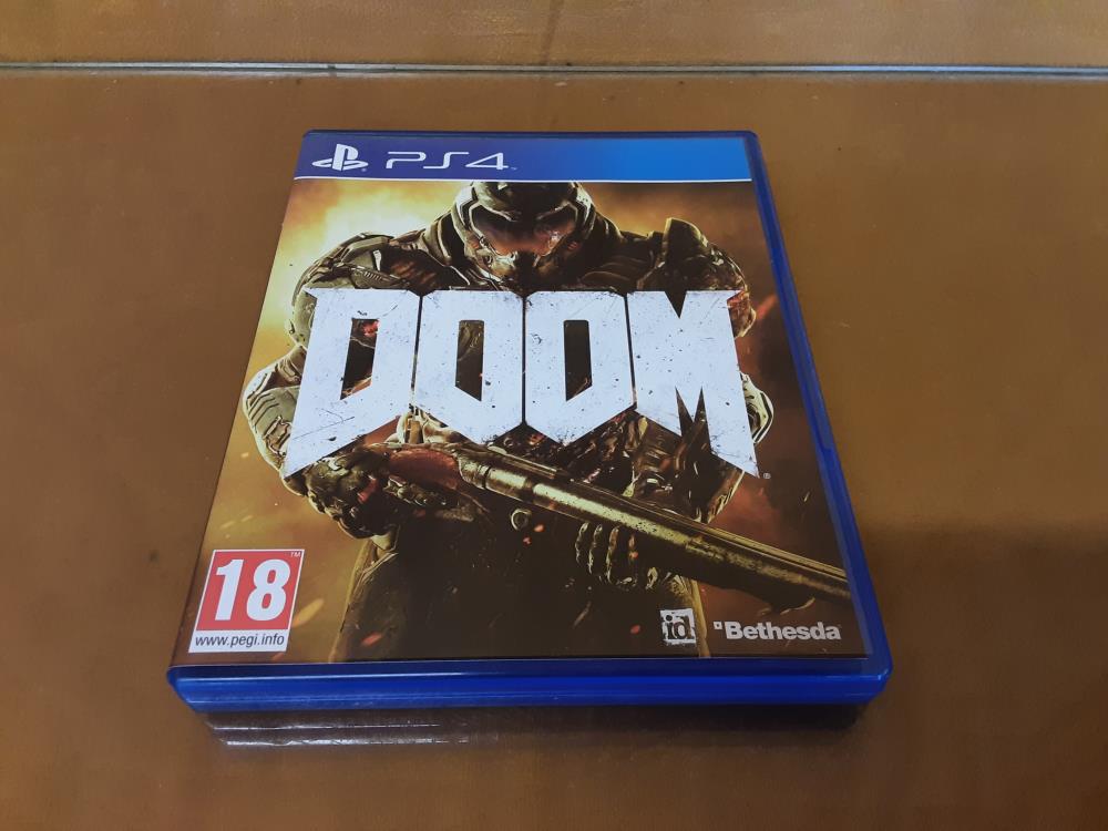 JEU PS4 "DOOM"