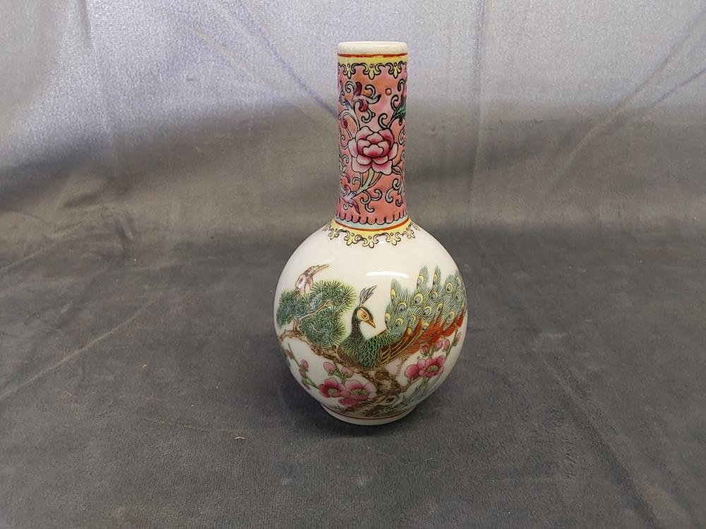 VASE ASIATIQUE TPM BLANC PAON HAUT 12CM