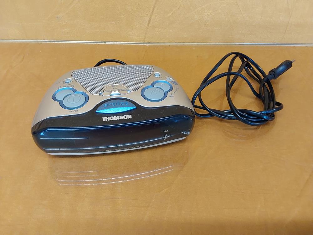 RADIO REVEIL FILAIRE OU A PILE THOMSON TEST OK