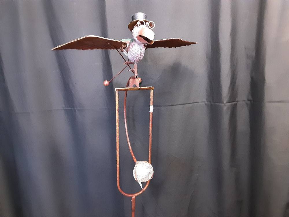 MOBILE METAL D'EXTERIEUR CORBEAU EN VOL AVEC BOULE VERRE (YAA-228Y2222)