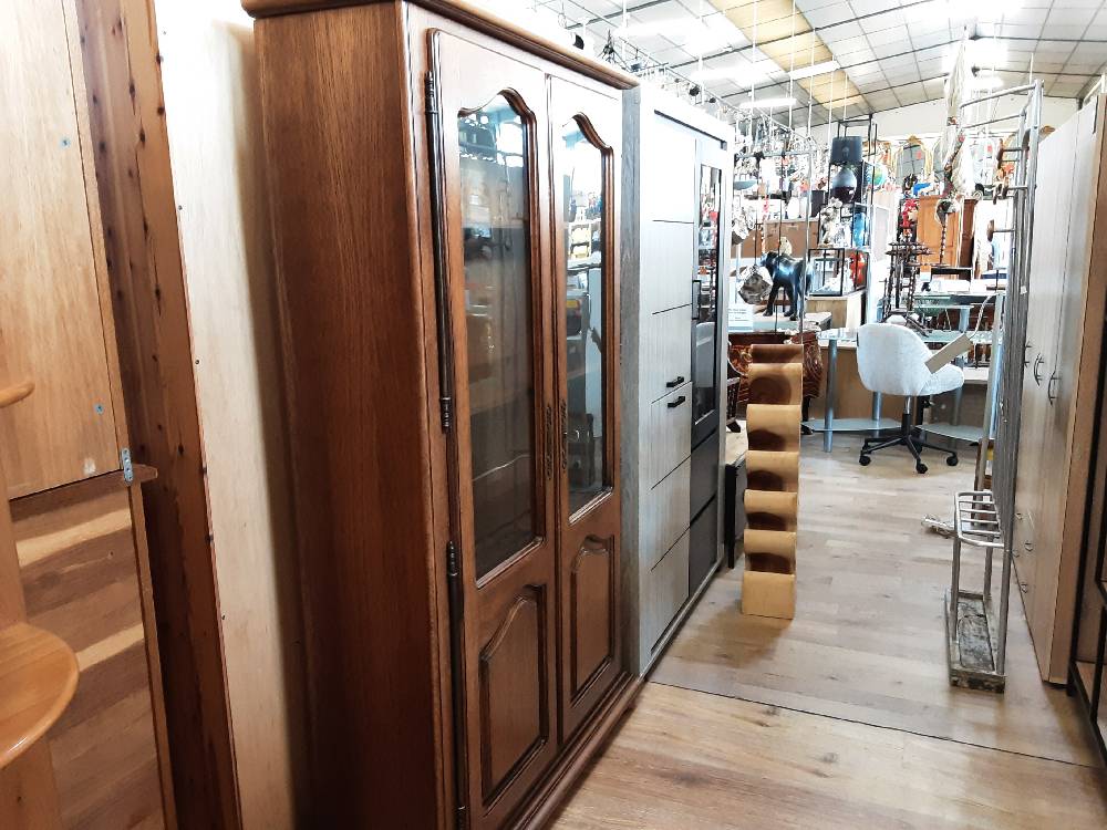 VITRINE 2 PORTES EN CHENE