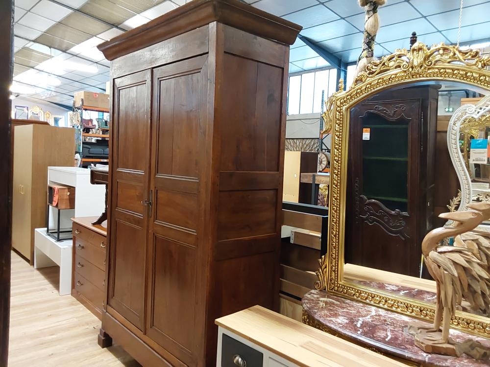 ARMOIRE 2 PORTES CHEVILLÉE EN CHÊNE FONCÉ