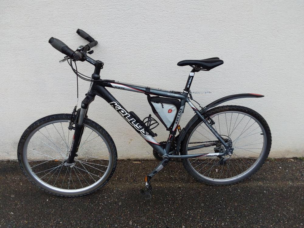 VÉLO BLUTEC SCARPEKELLYS 26 POUCES NOIR ET GRIS