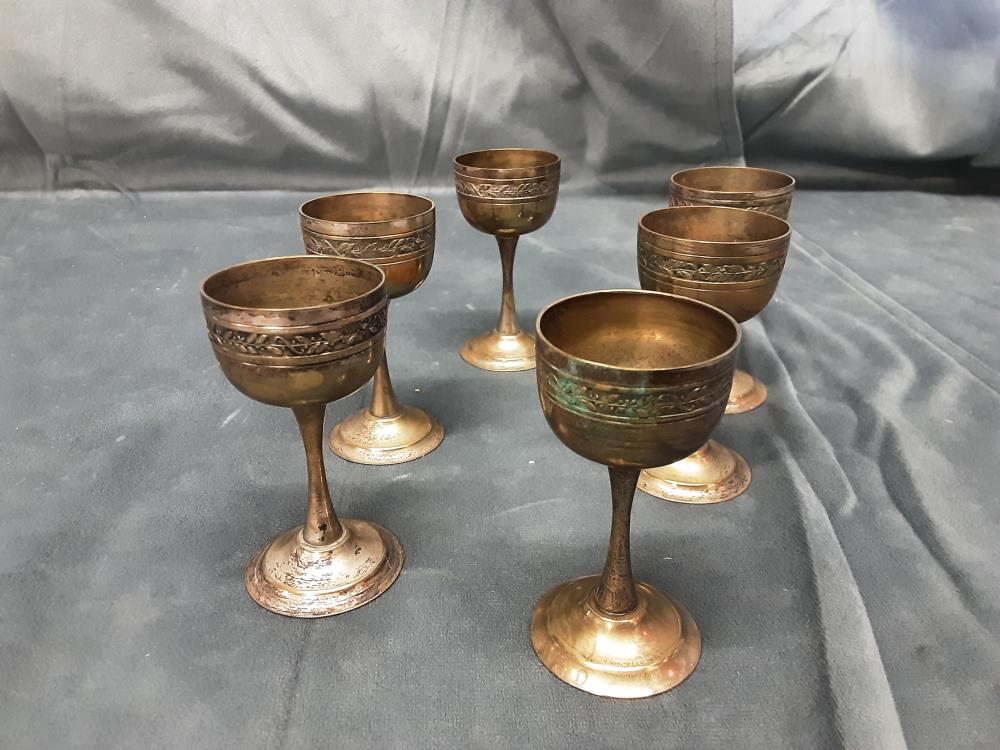 LOT DE 6 VERRES À LIQUEUR M.A