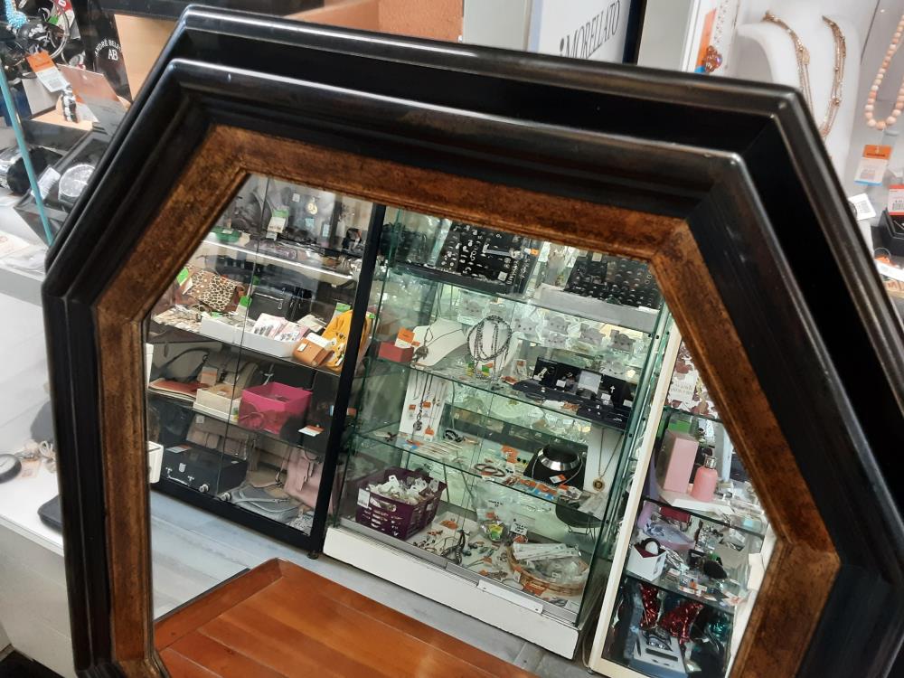 MIROIR OCTOGONAL CADRE DORÉ ET NOIR