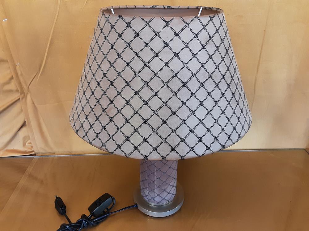 LAMPE MM PIED TISSU MOTIF CORDE - ABAT JOUR ASSORTI 