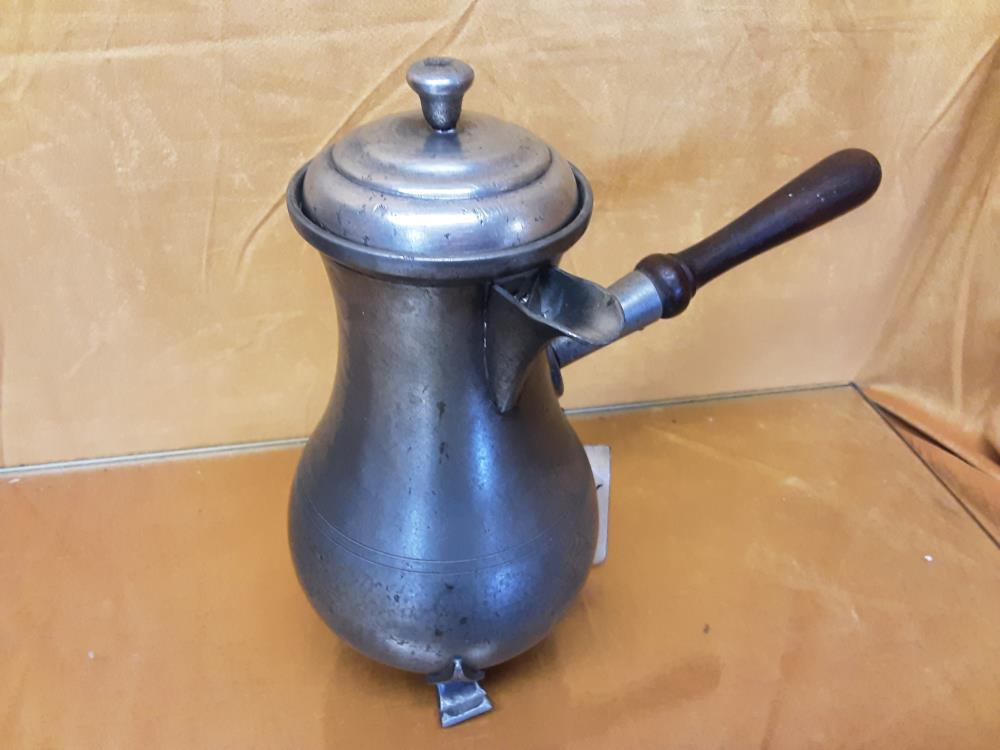 CHOCOLATIÈRE EN ETAIN 