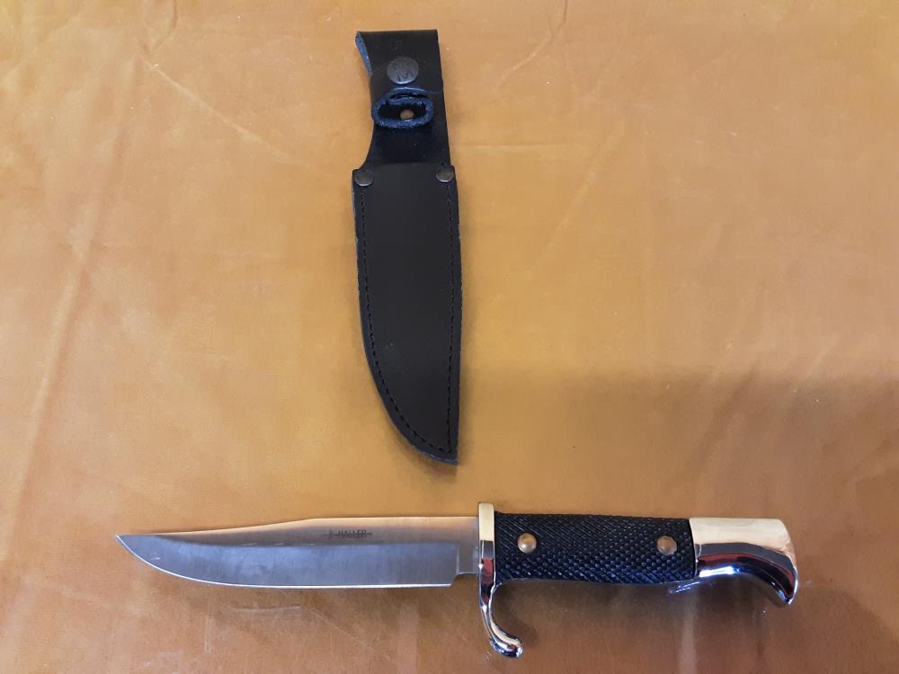 COUTEAU DE CHASSE AVEC ETUI