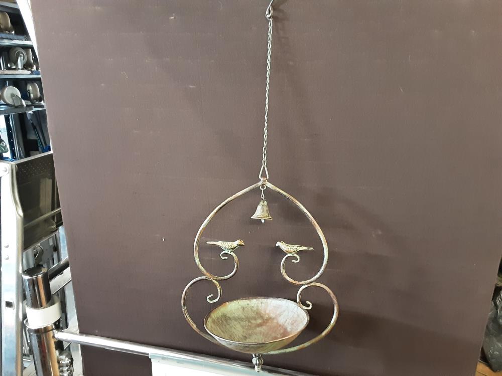 ABREUVOIR METAL OISEAUX ET CLOCHE