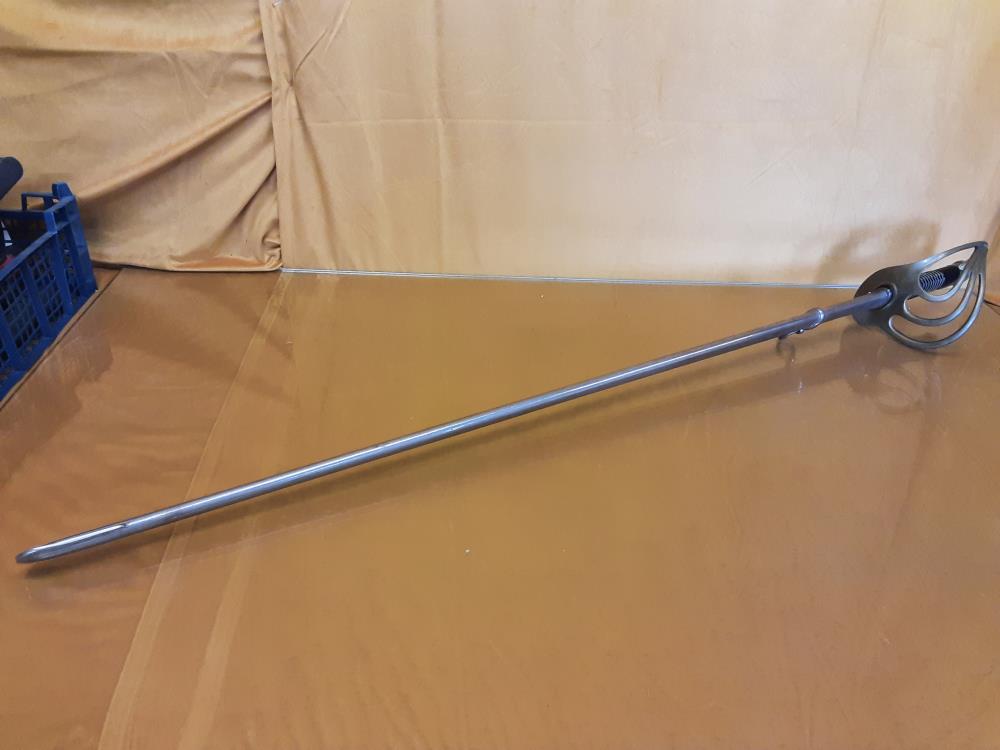 SABRE AN 1961 ST CYR ELEVE OFFICIER LONGEUR TOTALE SANS FOURREAU 99CM