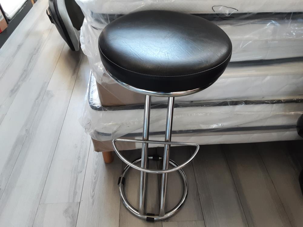 TABOURET DE BAR GRIS ASSISE NOIRE H.81CM