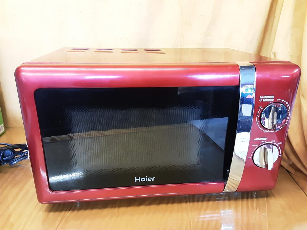 MICRO-ONDES HAIER ROUGE