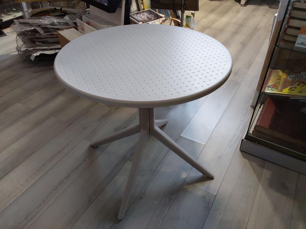 TABLE RONDE PLIABLE PVC - DIAMÈTRE 80CM - 2ÈME CHOIX