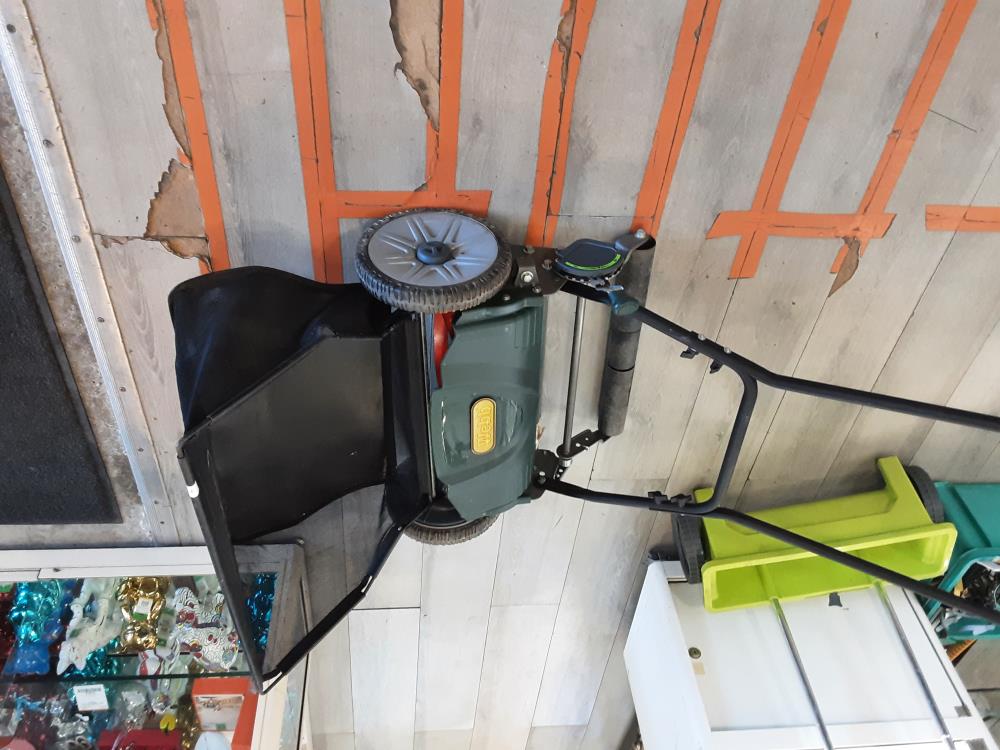 TONDEUSE MANUELLE WEBB COUPE DE 50CM AVEC PANIER