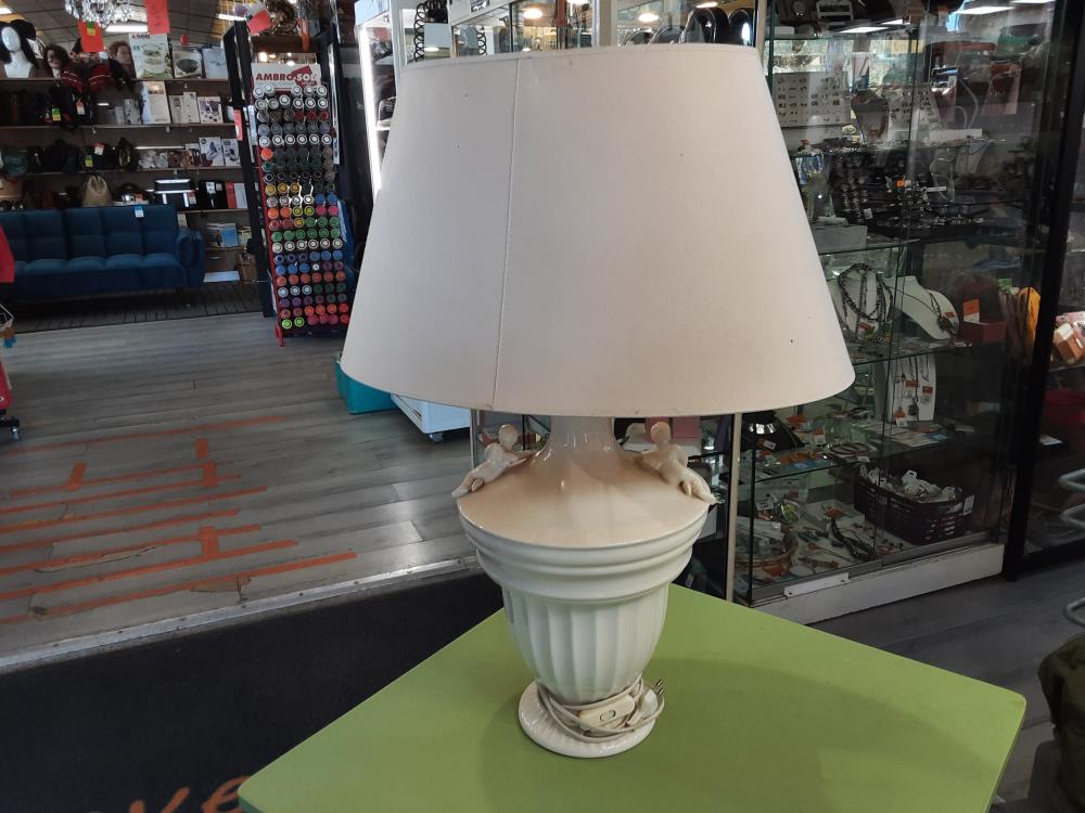 LAMPE A POSER PIED PORCELAINE ANGELOTS CREME ABAT JOUR CREME