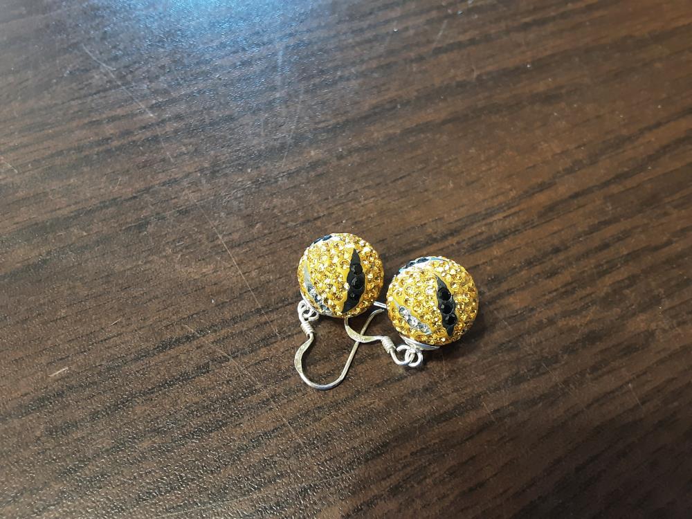 BOUCLES D'OREILLES EN ARGENT ET BOULES STRASS DORÉES