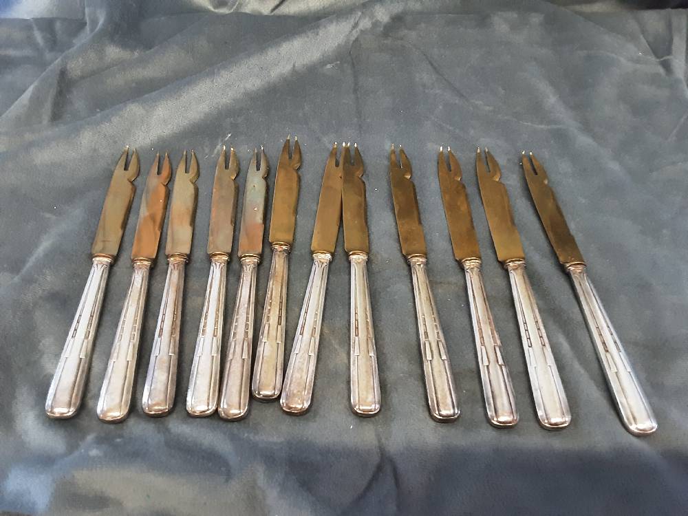 LOT 12 COUTEAUX A MELON M.A