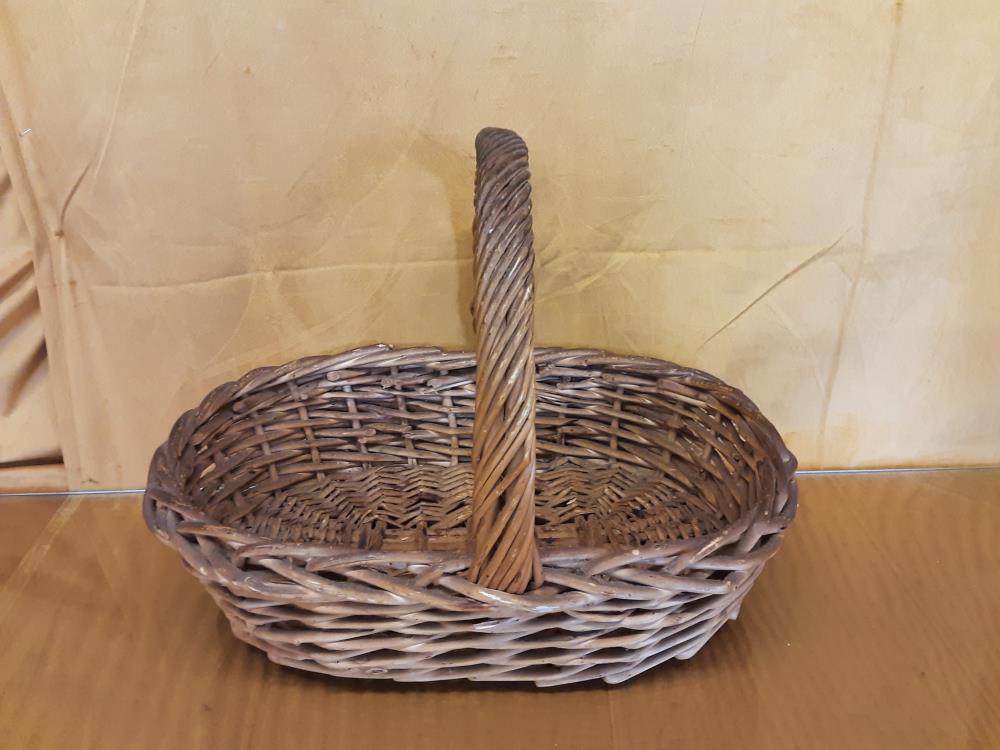 PANIER EN OSIER OVALE MM