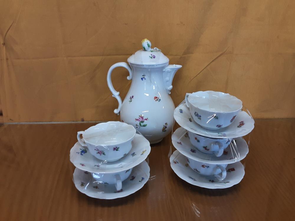 ENSEMBLE 5 TASSES À CAFÉ + CAFETIERE EN PORCELAINE DE SAXE A COMPLETER MOTIF FLEURS 