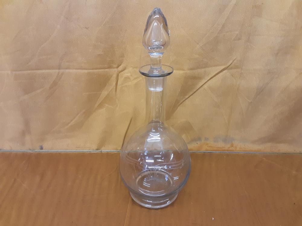 CARAFE EN VERRE AVEC BOUCHON 