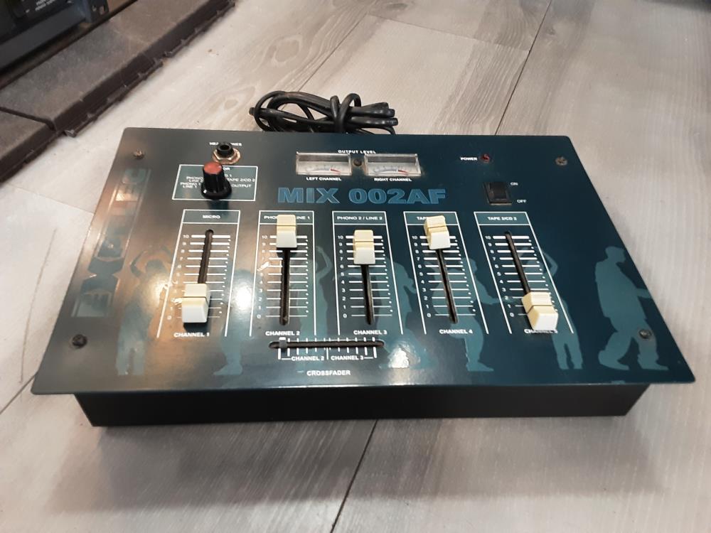 TABLE DE MIXAGE EXPELEC MIX 002AF