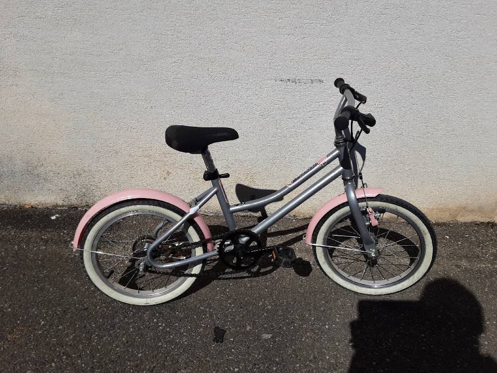 Velo Enfant 16P. Decathlon Gris Clair