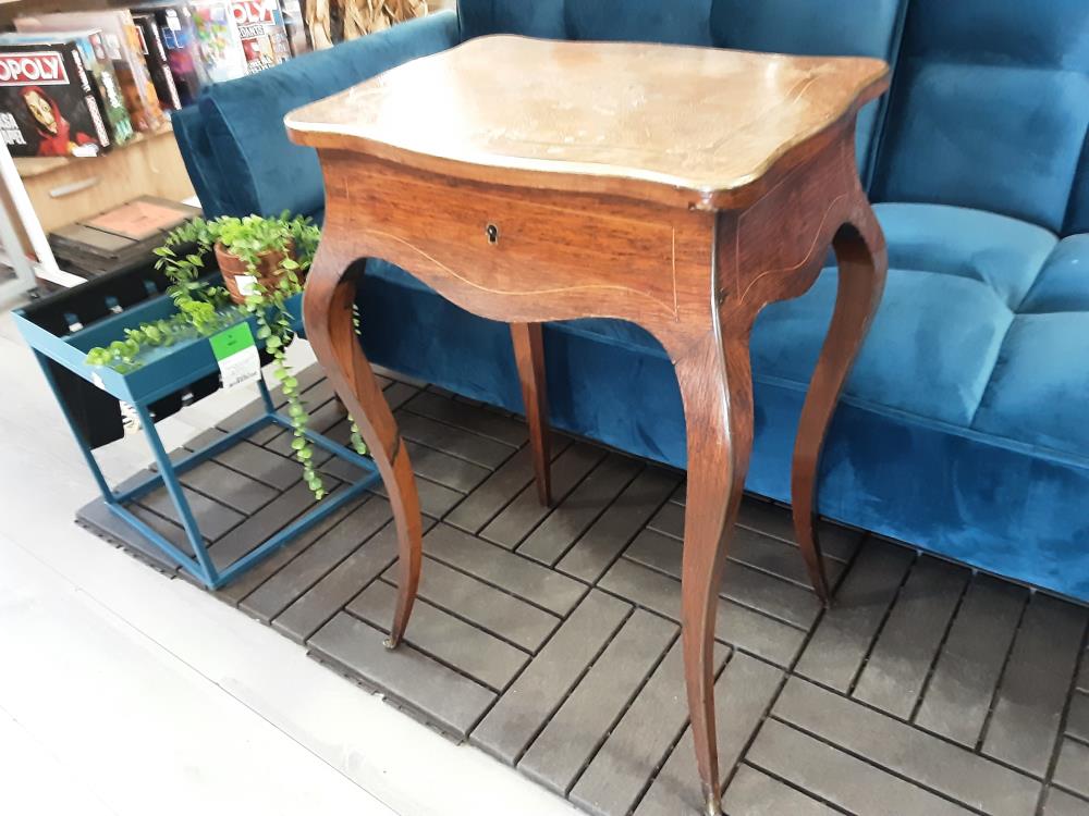 Travailleuse  1 Porte Marqueté  A Restaurer Sans Cle