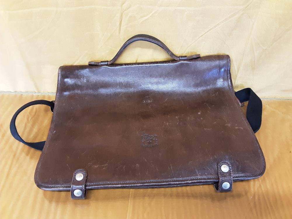 Sac Cartable  En Cuir A Rabat  Marque Il Bisonet