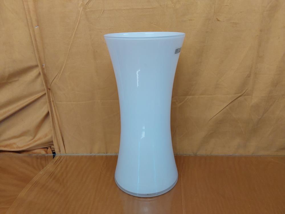 VASE GM BLANC 