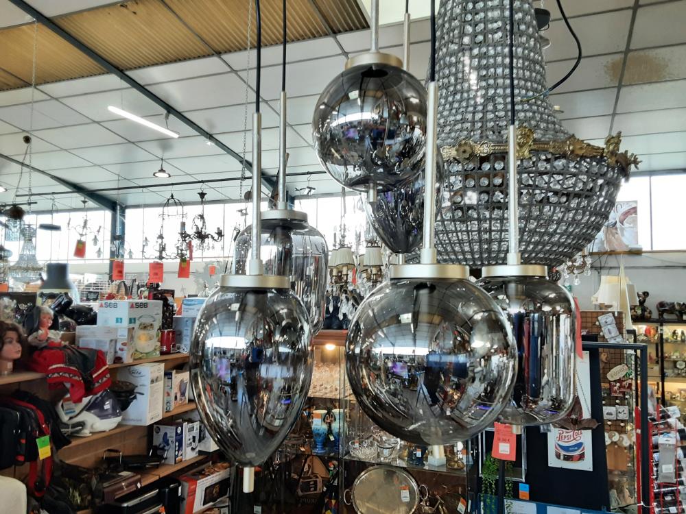 PLAFONNIER MODERNE AVEC 6 LUMINAIRES EN VERRE FUME