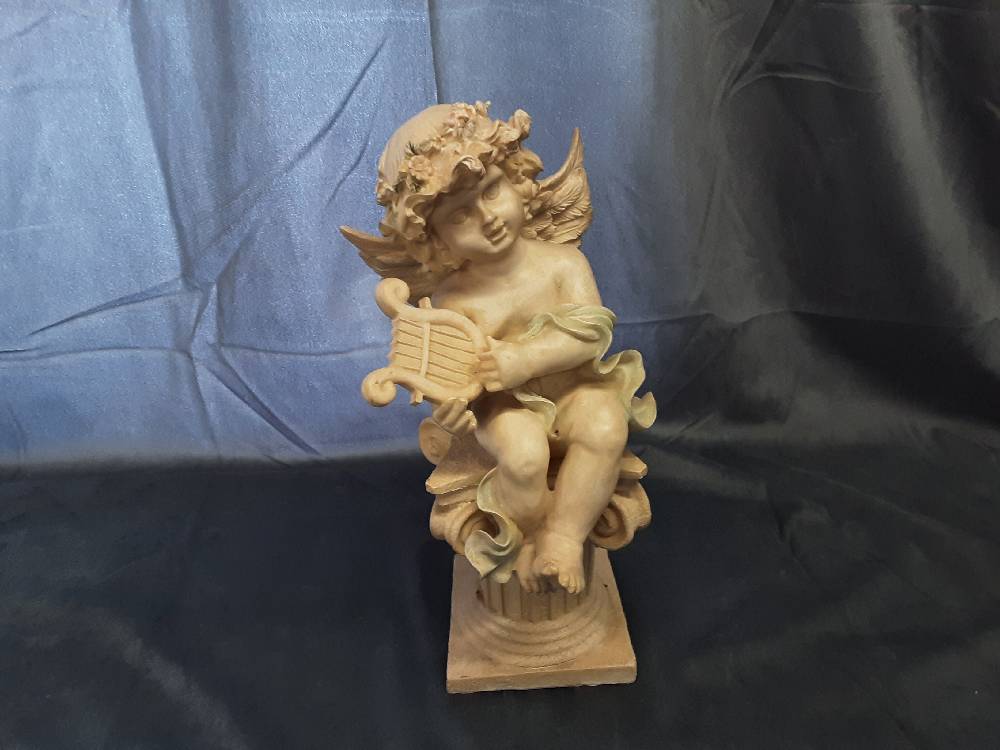 ANGE MUSICIEN EN RÉSINE H.35CM 