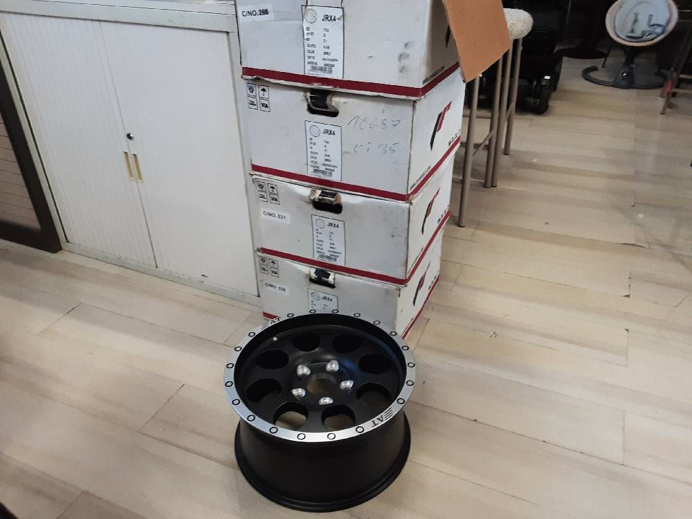 LOT 4 JANTES ALU JRX4 17X8,5 ENTRAXE 5X12,5