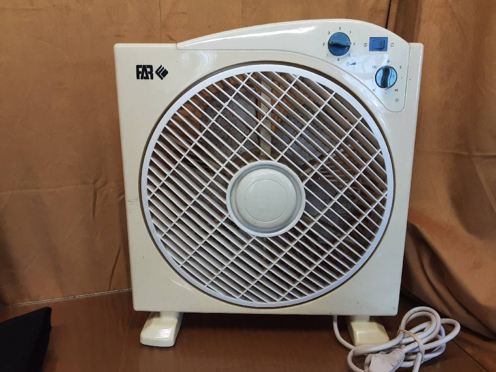 VENTILATEUR SUR PIED 