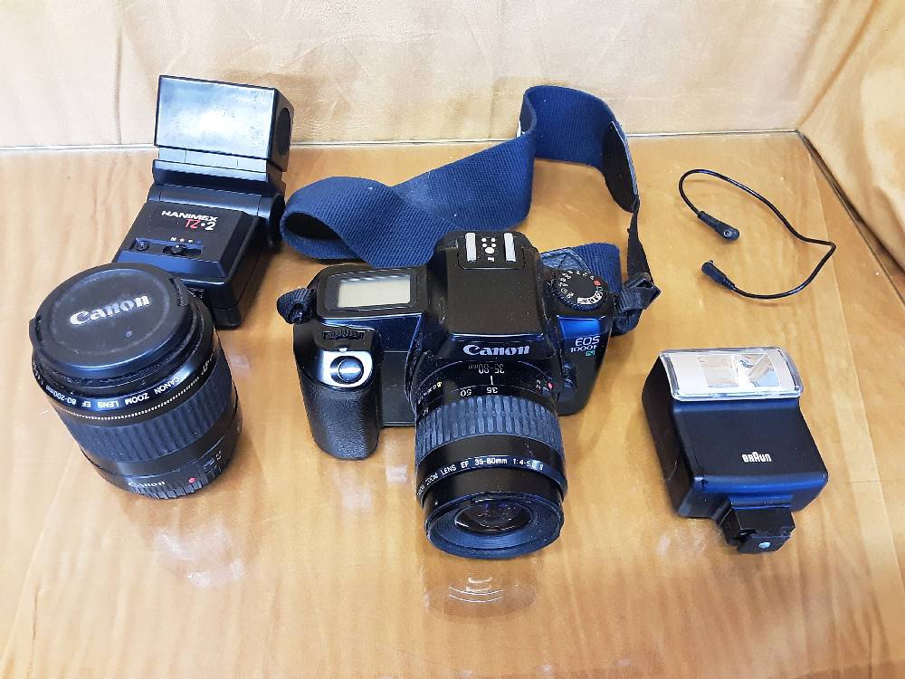 APPAREIL PHOTO CANON EOS 1000F + OBJECTIFS ET FLASHS