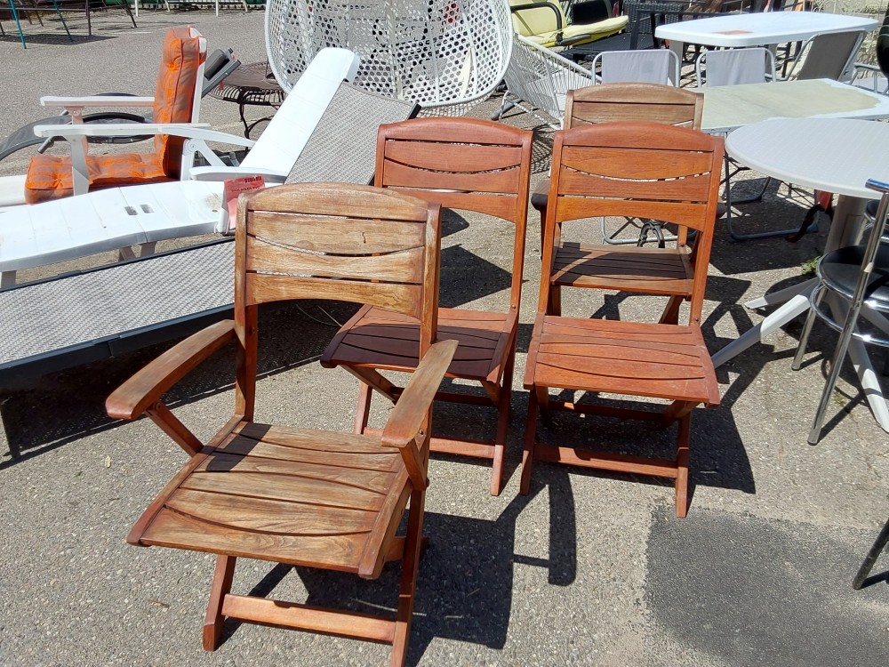 LOT DE 4 CHAISES PLIABLES DE LA MARQUE EVOLUTIF EN TECK